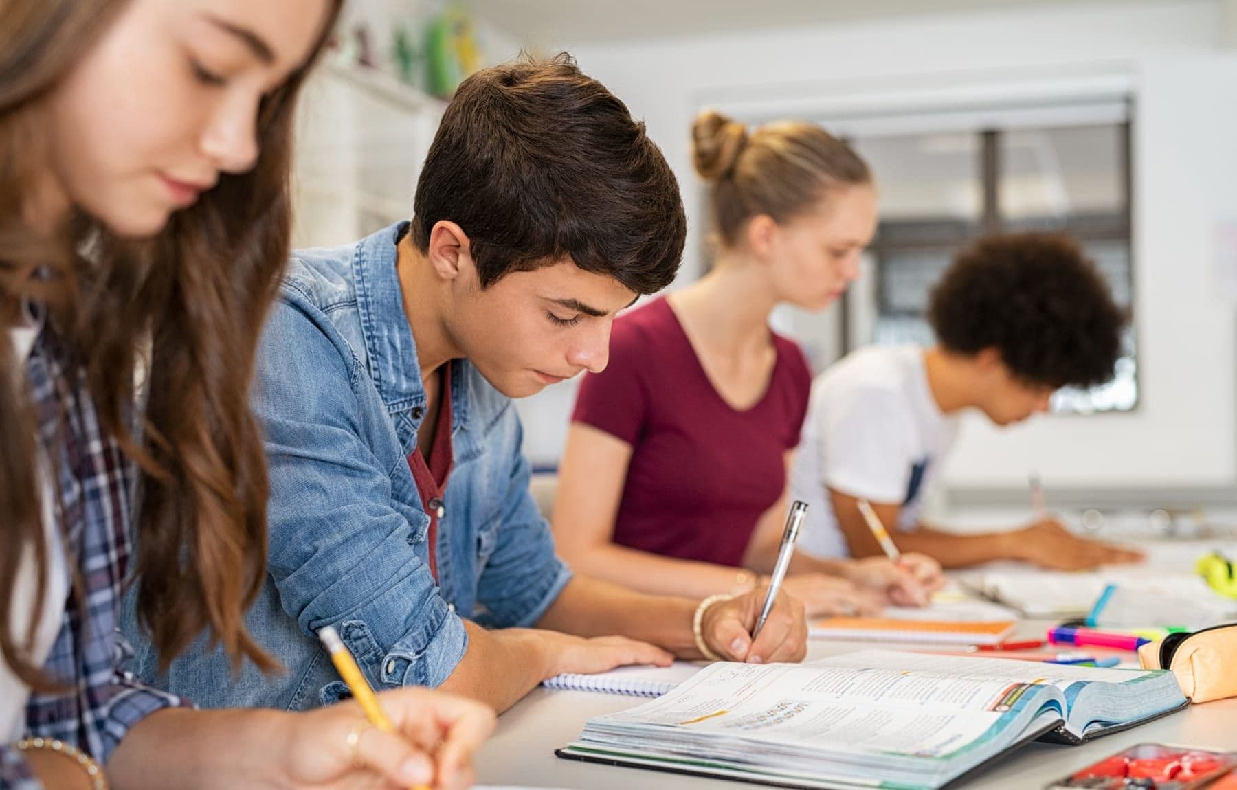 Élèves en cours dans une salle de Tremplin Sup